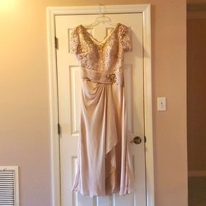 May queen, size Medium, light rose